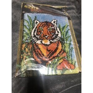 Vintage Bucilla Latch Rug or Wall Hanging Kit Tiger #12817 20" x 27"